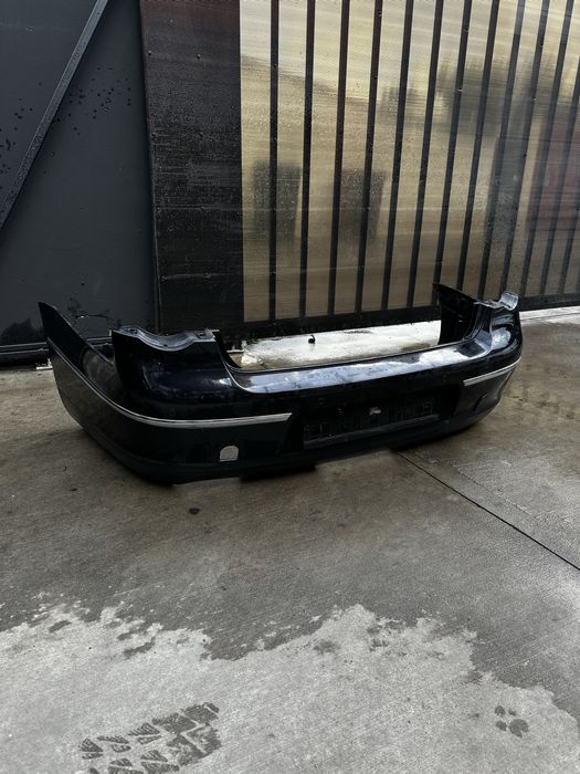 Bara spate OEM VW Passat B6 Sedan Neagra LC9X