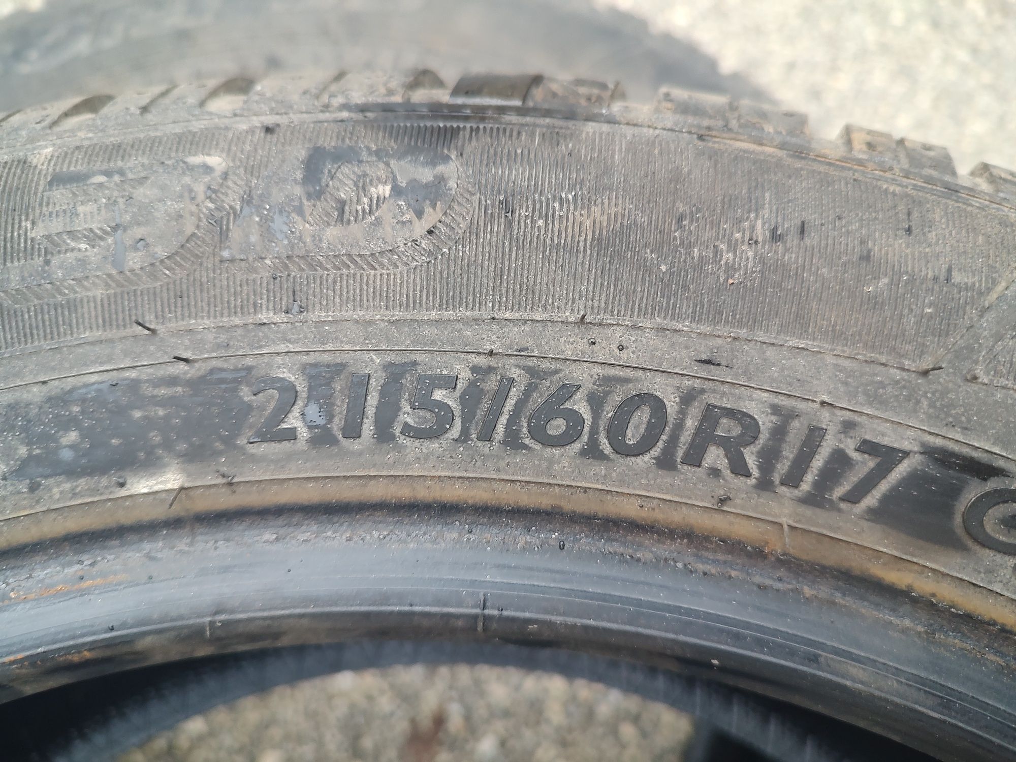 Dunlop 215/60/17C - DOT 3821