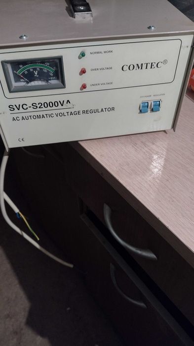 Stabilizator tensiune  cu servomotor 2000v