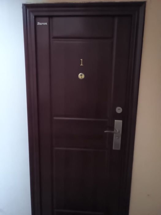 Vând apartament cu 3 camere