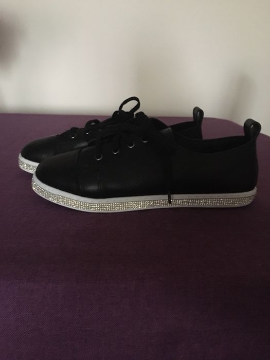 Дамски обувки лачени