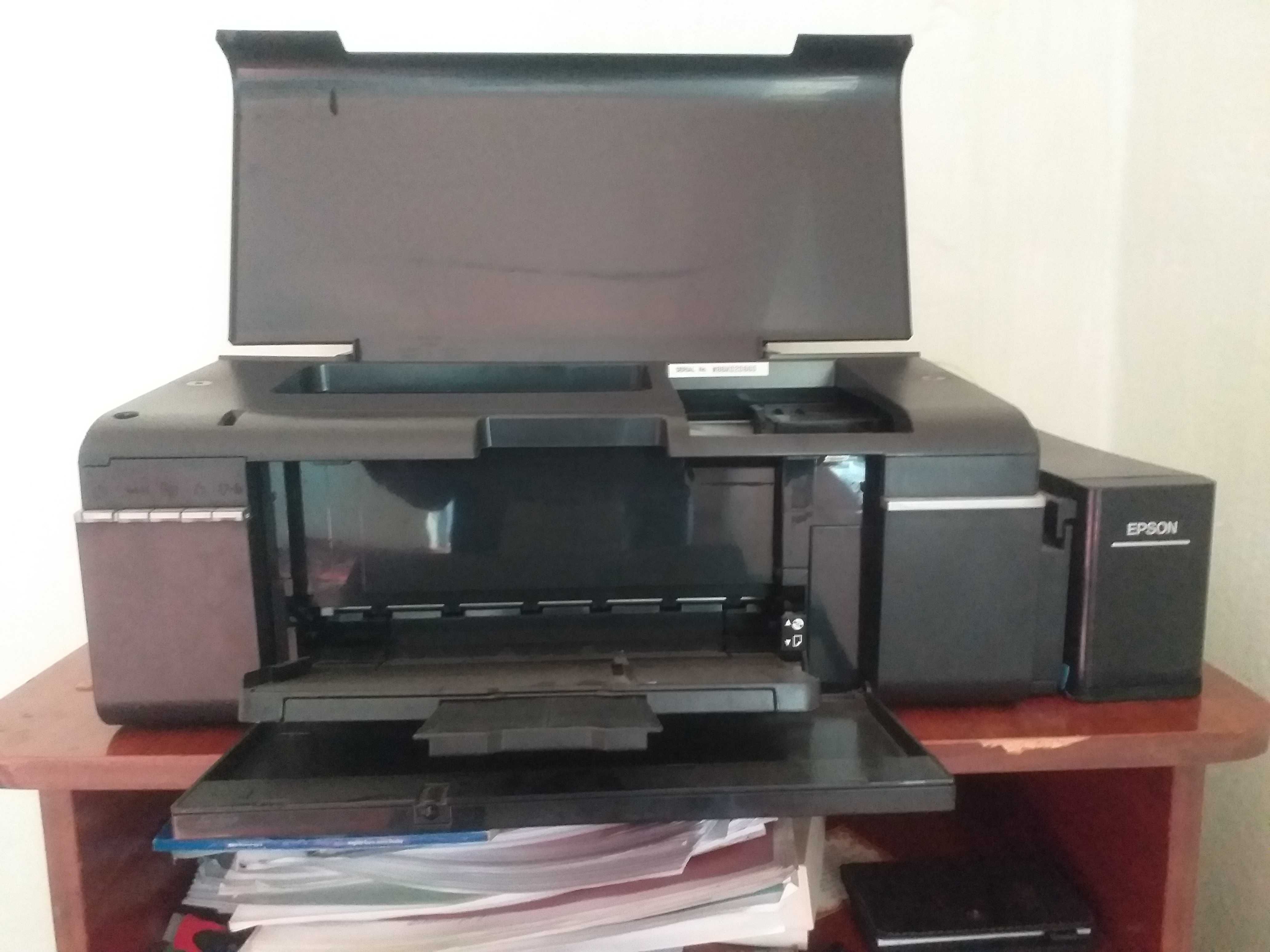 Epson L805 printer sotiladi.  Xolati yaxshi ishlab turgan printer.