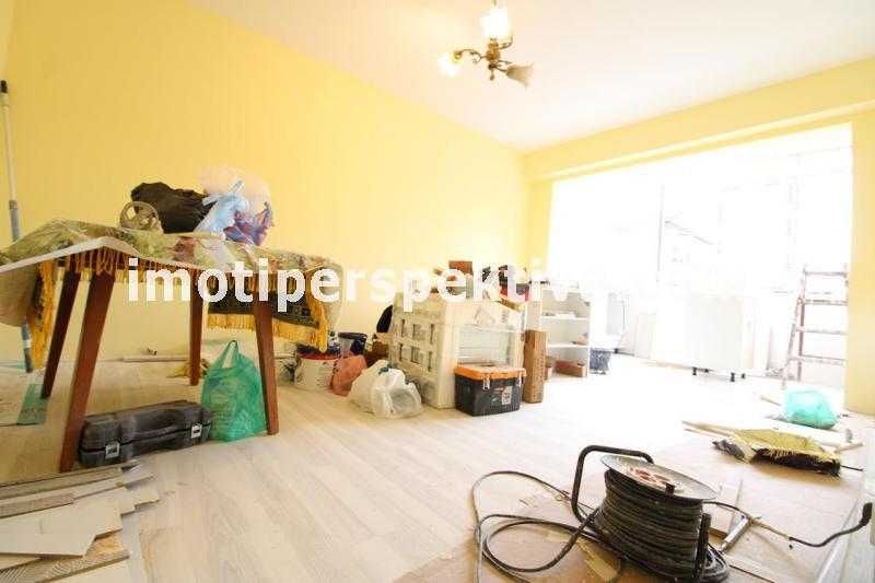 Продава се Двустаен апартамент в Пловдив, Кючук Париж - 46 кв.м за 1750 €/кв.м - Снимка #2