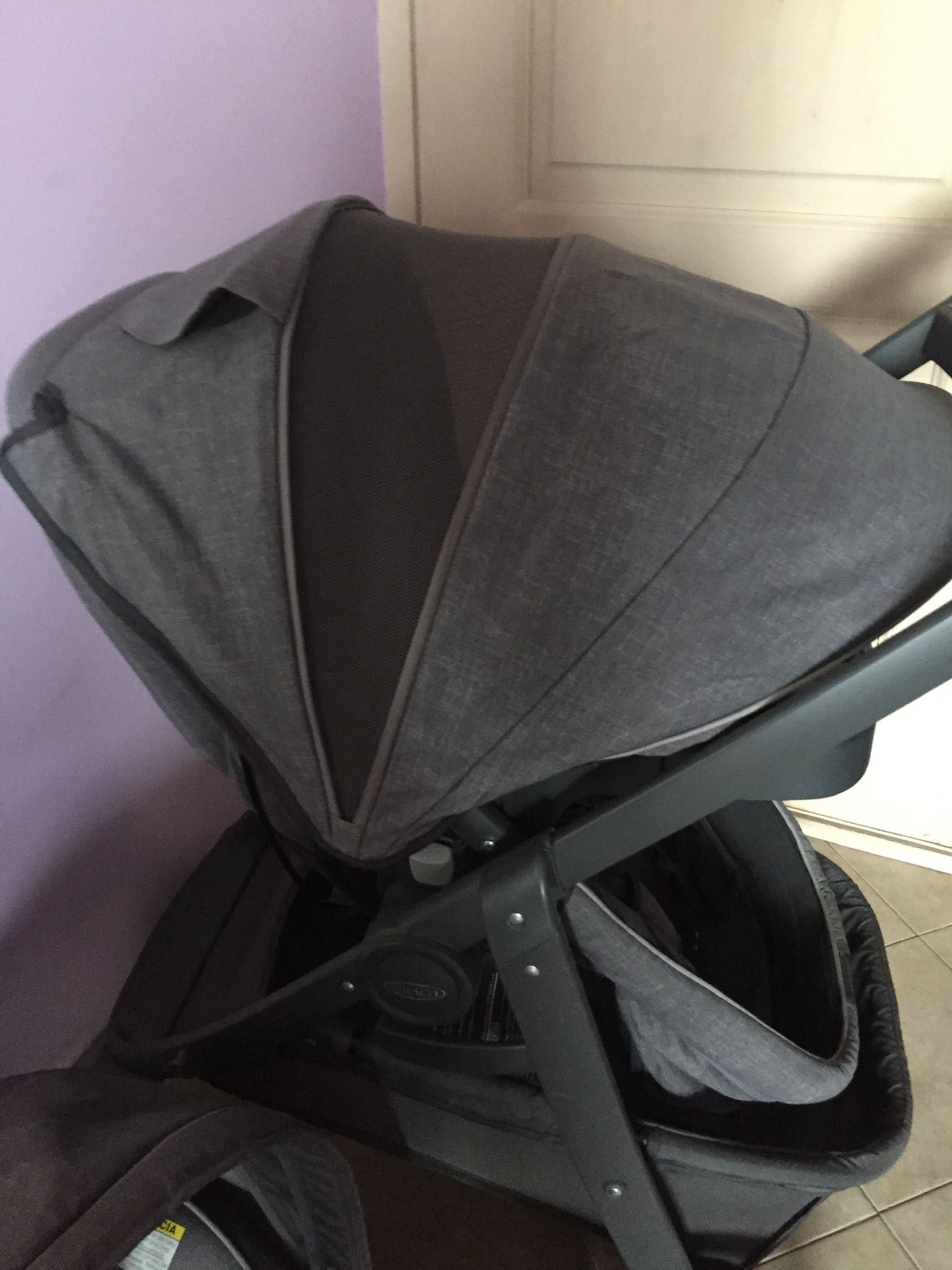 Продам коляску Graco 4 в 1  (travel system) оригинал