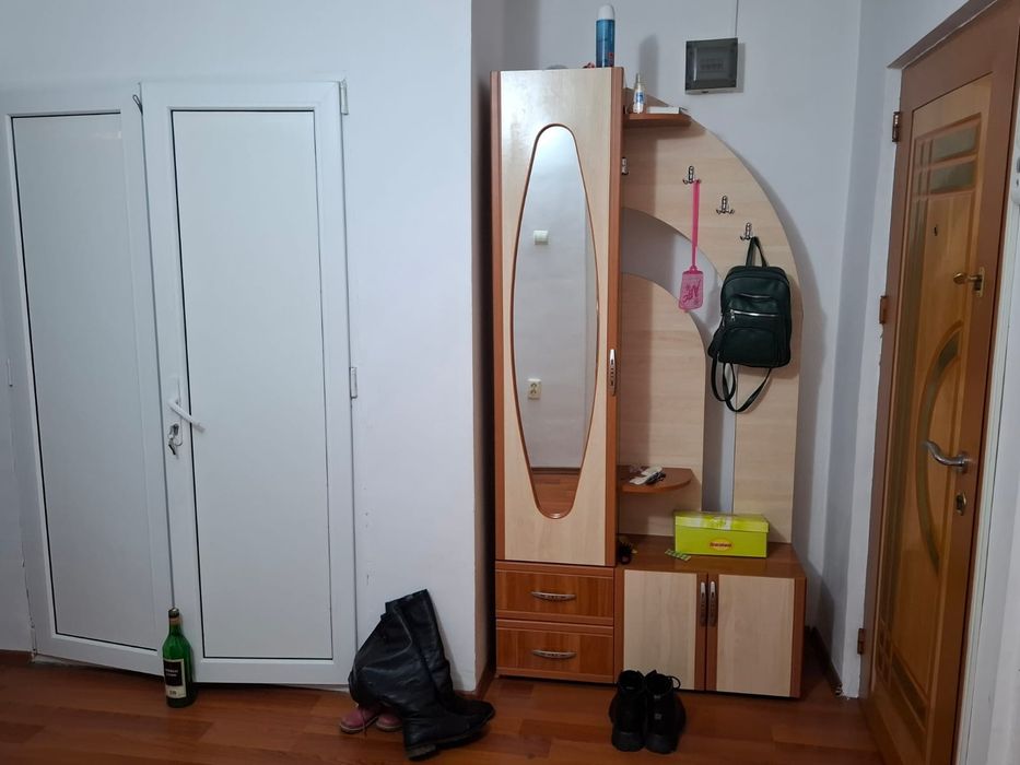 Vand apartament 2 camere etaj 1/4