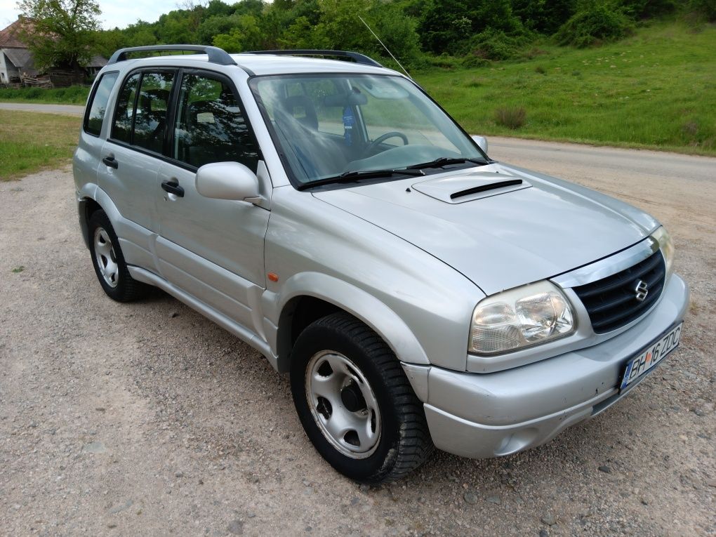 Vând Suzuki Grand Vitara