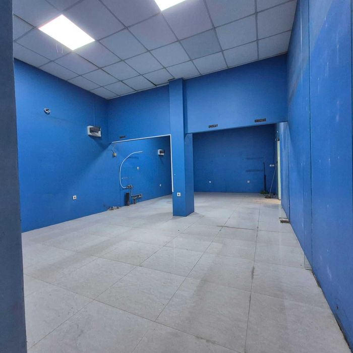 Магазин в самостоятелна сграда в Дружба 2