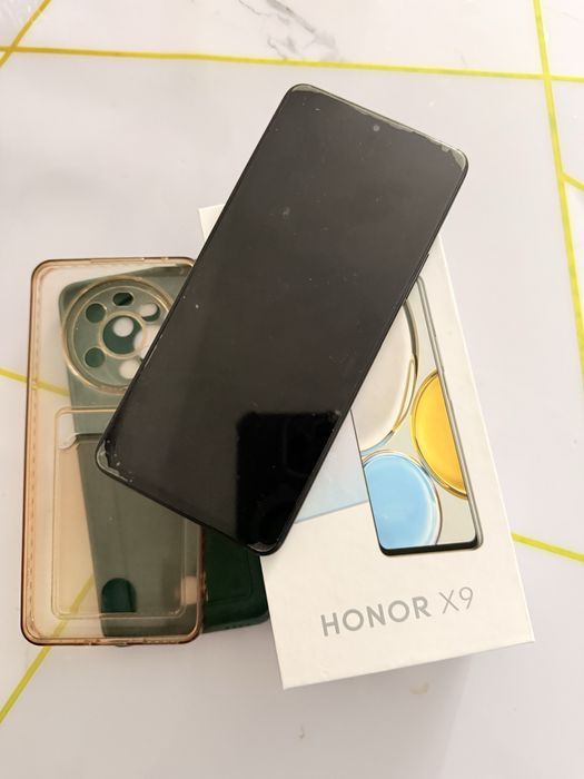 Продам телефон хонор