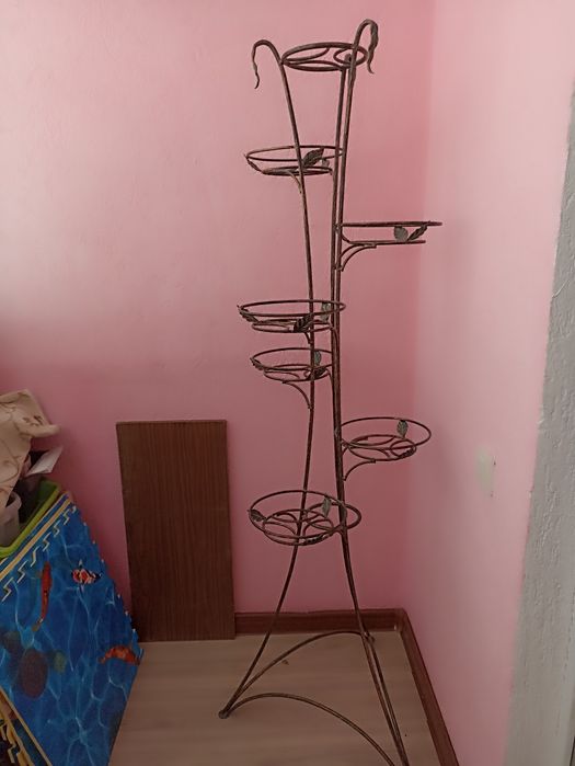 Подставка под цветы