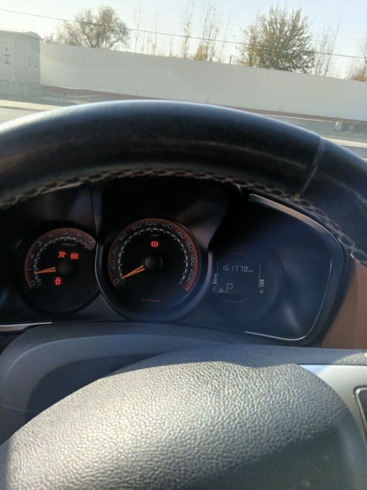 lada XRAY 2019 kraska radnoy