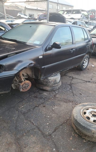 Aripa fata dreapta Volkswagen VW Polo a 3-a generatie 6N (facelift)