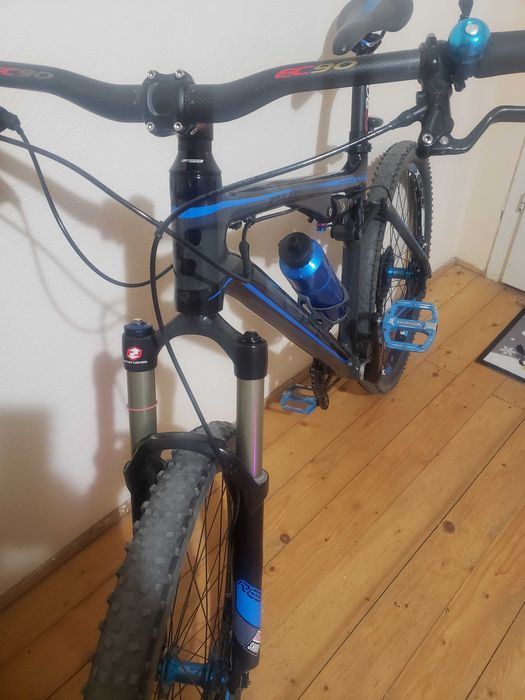 Bicicleta Mountainbike CUBE Carbon