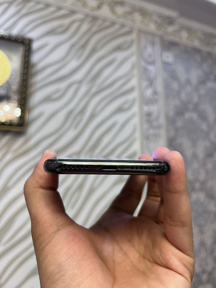 iPhone X с гарантией