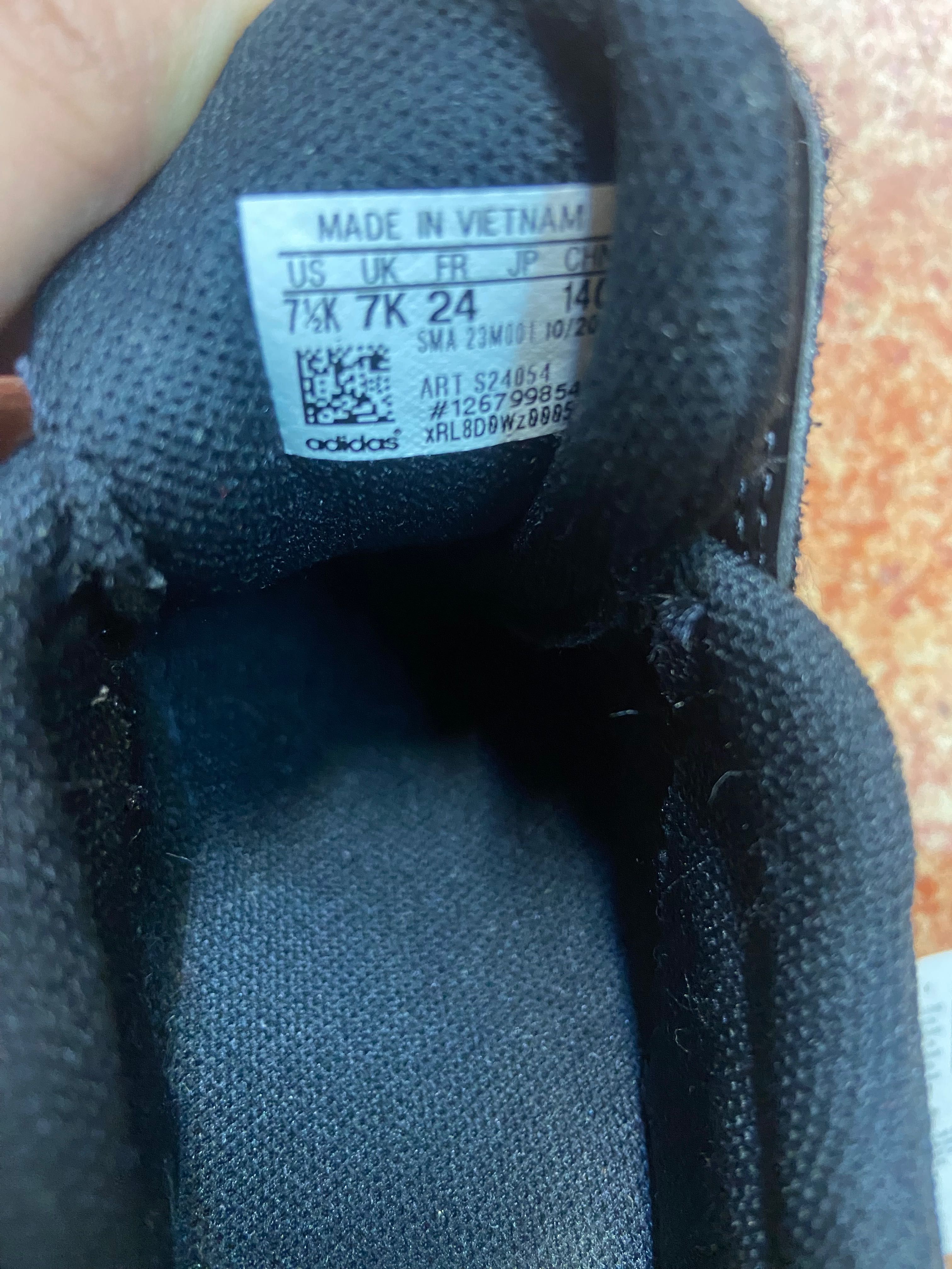 Продавам детски маратонки