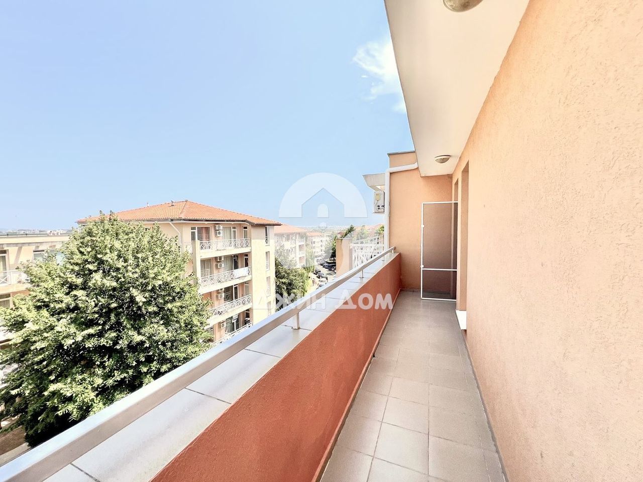 Продава се Тристаен апартамент в к.к. Слънчев бряг - 69 кв.м за 812 €/кв.м - Снимка #4