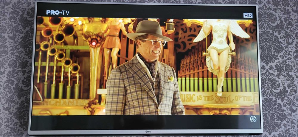 LG Smart TV 43LH560 diagonala 108 cm FullHD