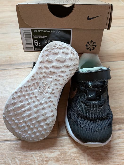 Детски обувки Nike и Vans