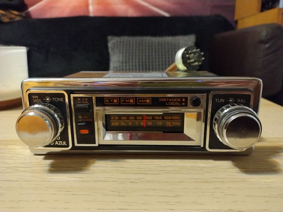 Radio casetofon auto vintage NUEVO PUNTO AZUL