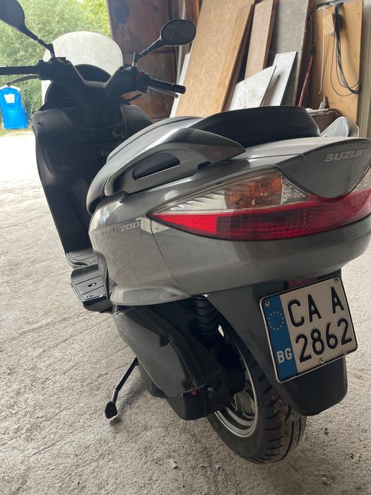 Suzuki burgman 200