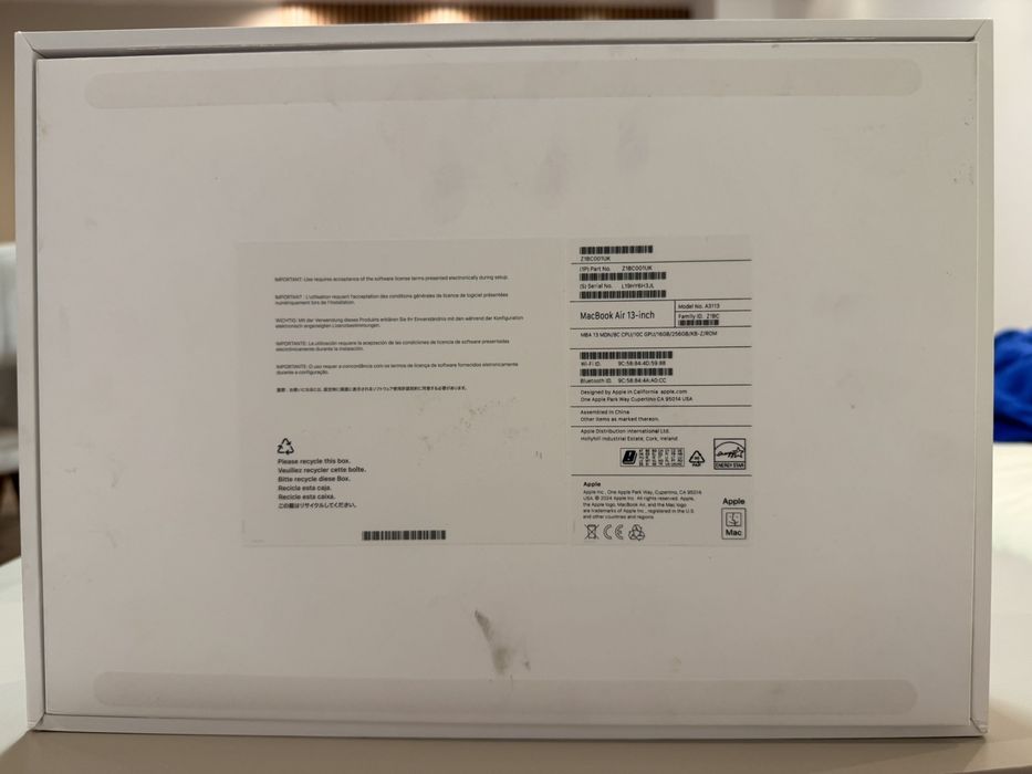 macbook air m3 13” midnight(черен), 16GB ram 256GB ssd,Батерия 100%