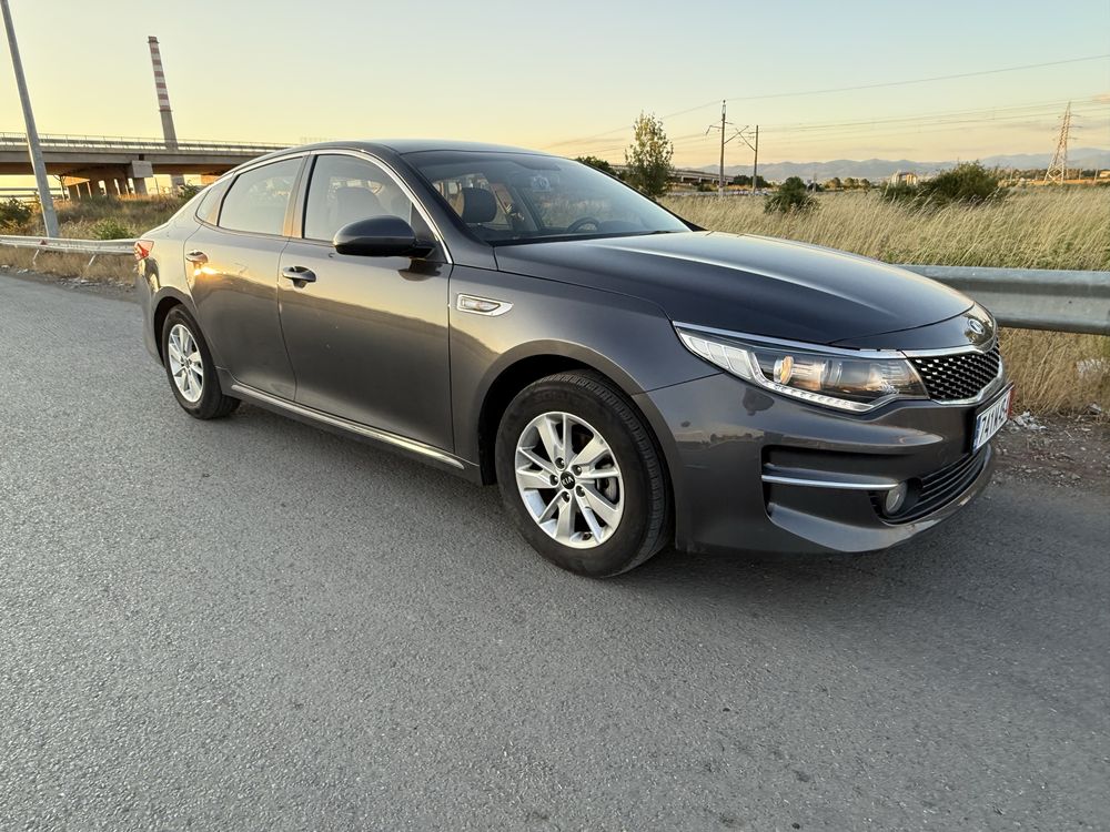 Kia K5 - фабрично само на газ (луксозно усещане с минимални разходи)