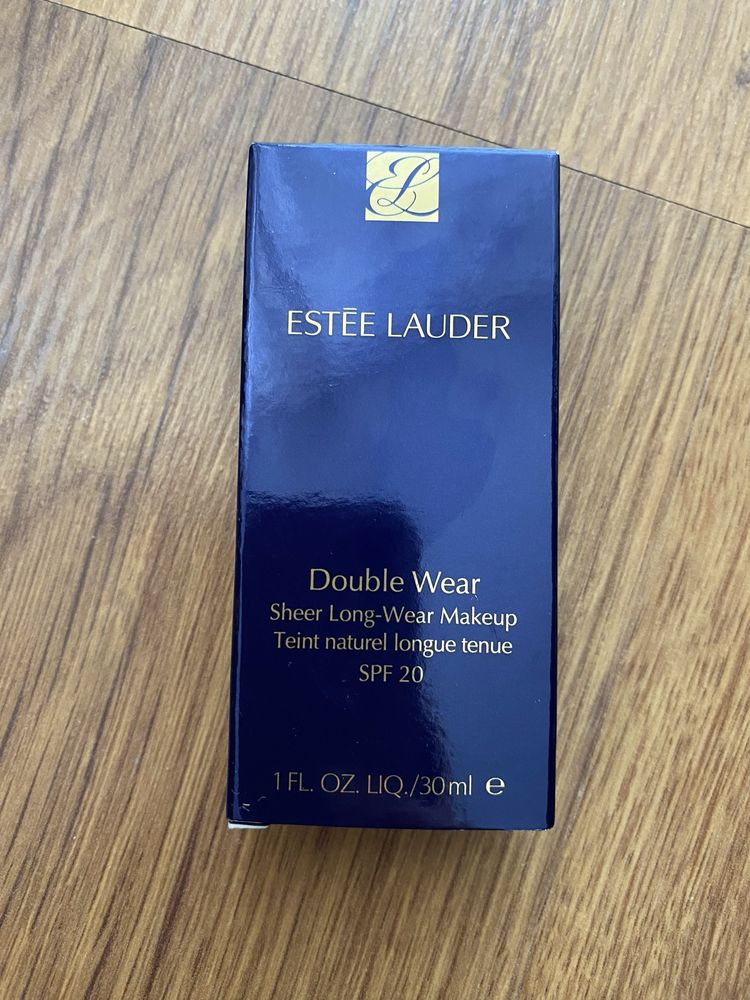 Estée Lauder Double wear - лек матиращ фон дьо тен