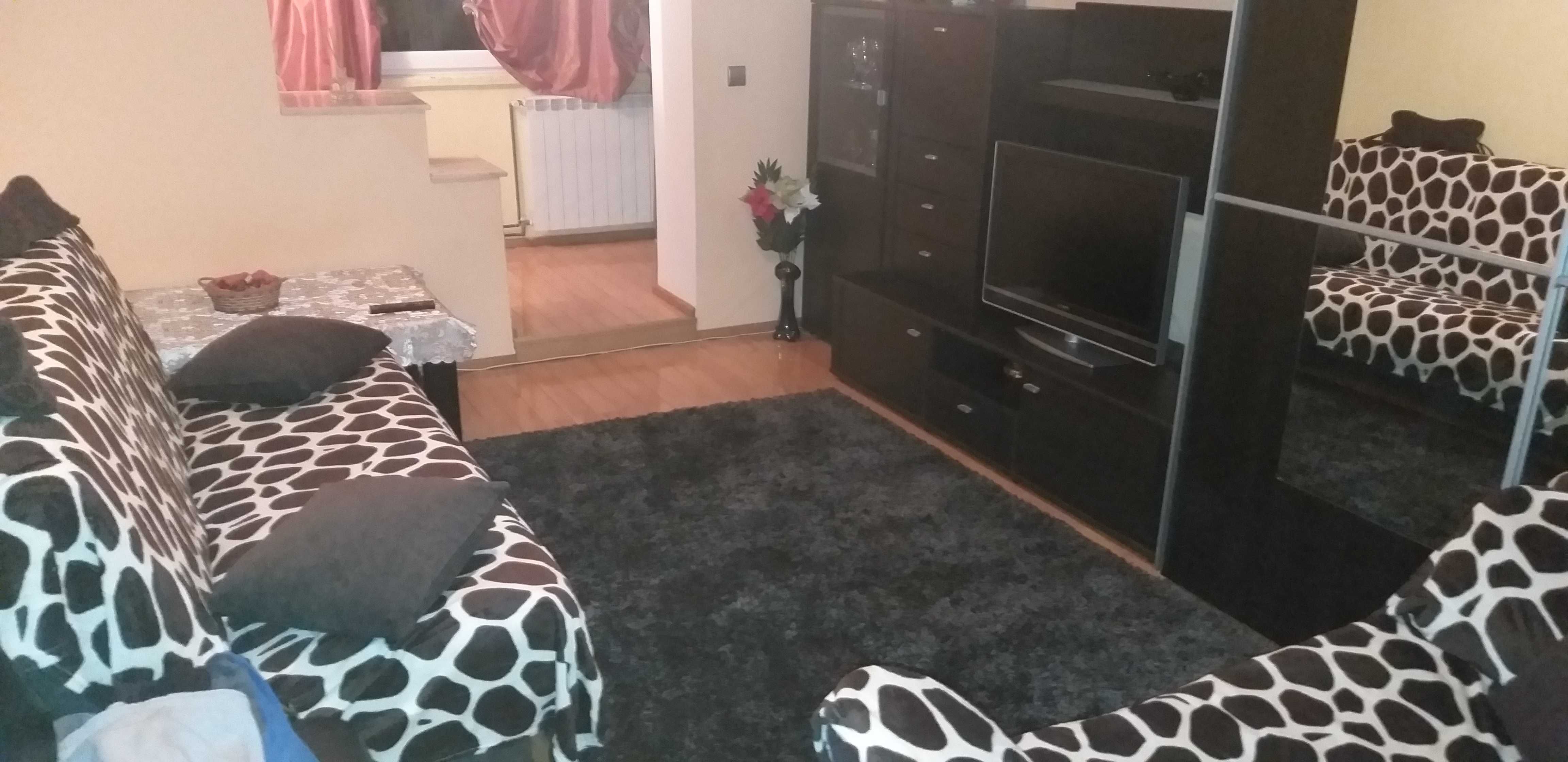 VAND apartament  PREDEAL (centru)