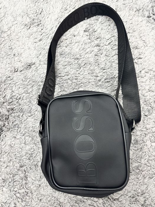 Borseta Hugo Boss noua