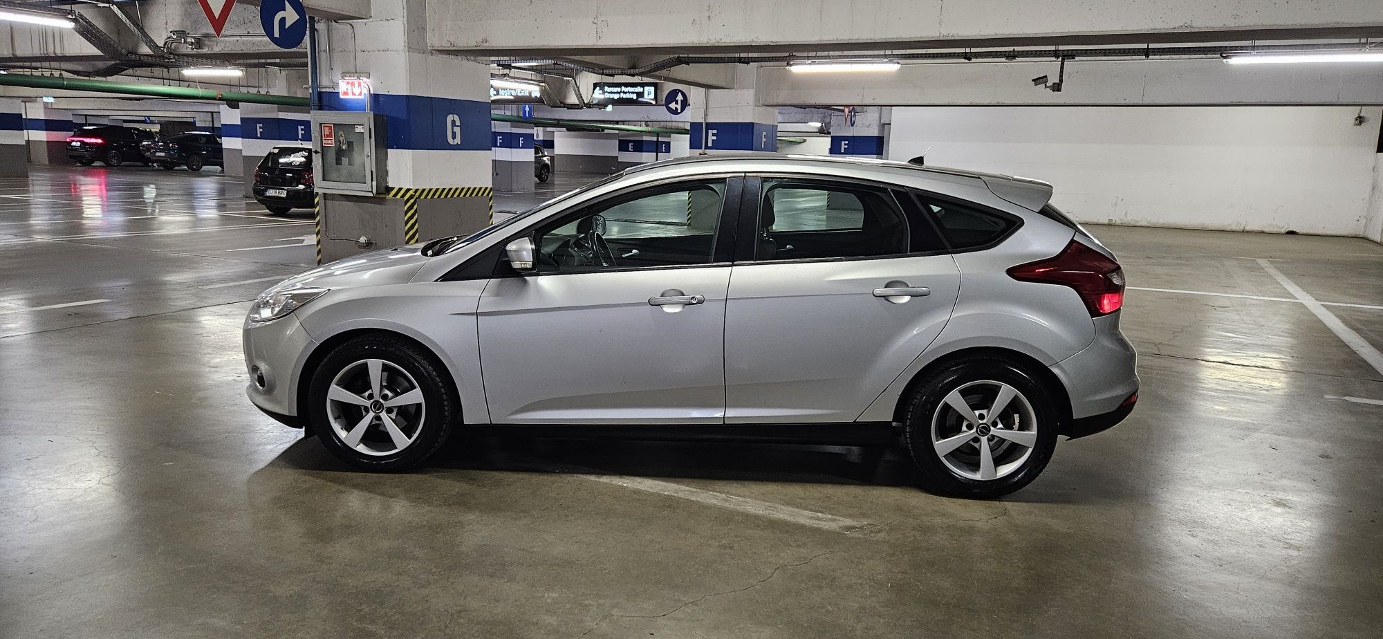 Vand Ford Focus 3, 1.6 diesel, an 2013, Hatchback, 6+1, Acte la Zi