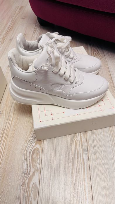 Adidasi alexander mcqueen runner