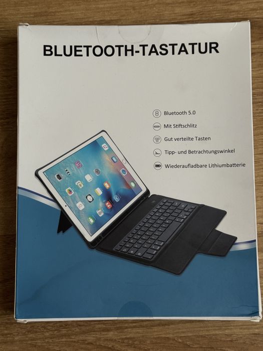 Husa iPad 10.2 inch cu tastatura bluetooth ipad 7 2019, 8 2020, 9 2021