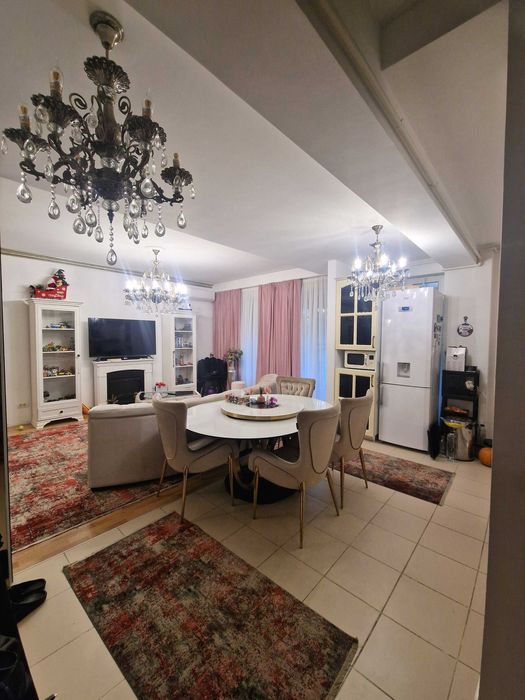 Se vinde ap 3 camere cu gradina , Pipera,  proprietar