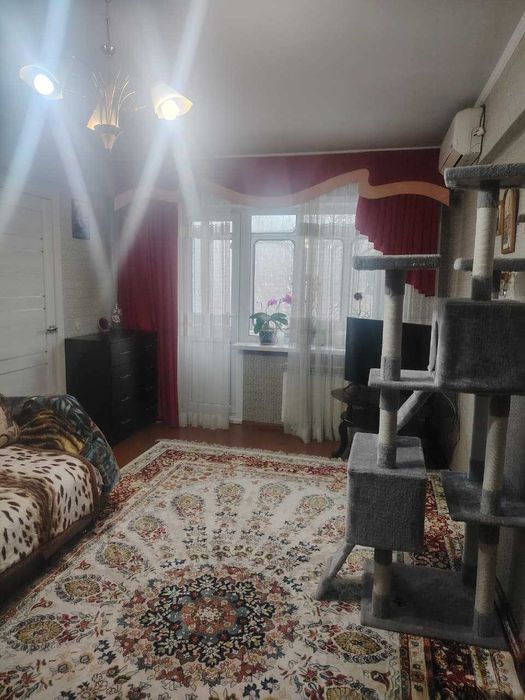 Продам 2-х квартиру 4/5эт, 45 кв.м ул.Бурова д.39