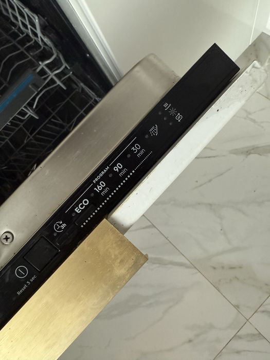 Продам посудамойку встроенную