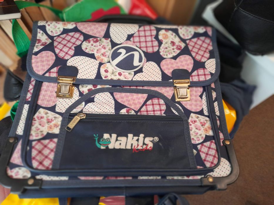 Чудесна ученическа чанта на NAKIS Kids 39/35 см