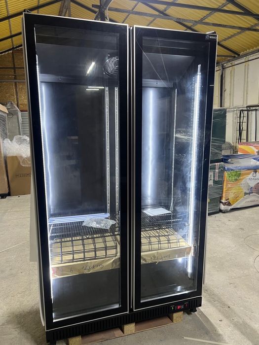 Vitrina frigorifica verticala cu 2 usi racire prin ventilatie