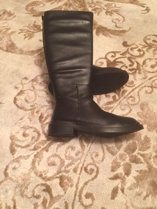 Продам осенние сапоги