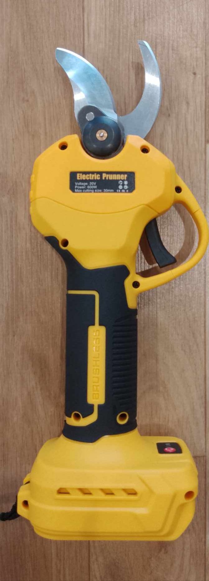 foarfeca electrica pt baterii makita milwaukee si dewalt