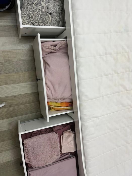 Vand Pat Hemnes Cadrul Divan + 2 saltele
