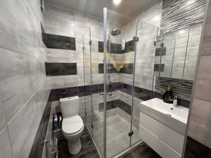 Дава се под наем Тристаен апартамент в Варна, Левски - 86 кв.м за 650 € - Снимка #8