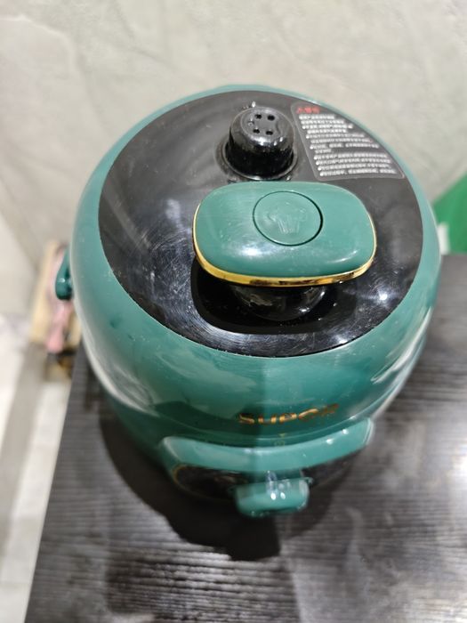 Мултикукър под налягане