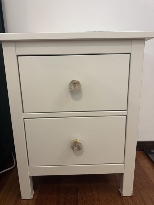 2 comode crem IKEA de vânzare