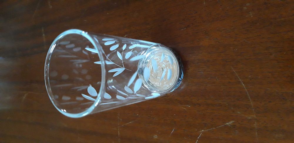 Стаканчики  для  вина.