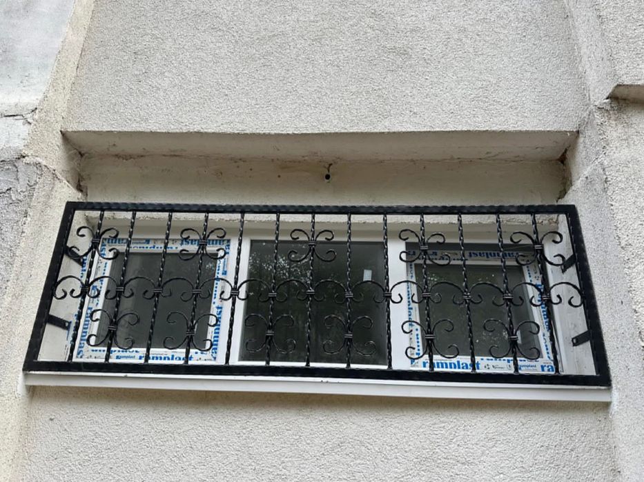 Gratii geamuri fier forjat