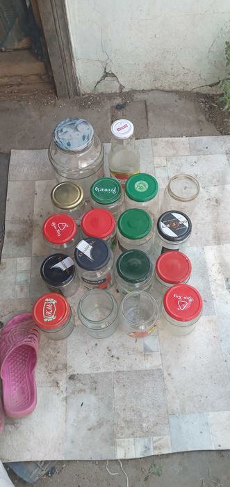 Продам стеклянные банки  60 тенге.