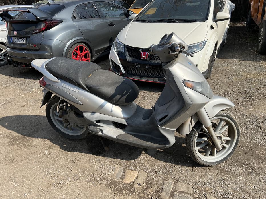 Piaggio Beverly 200