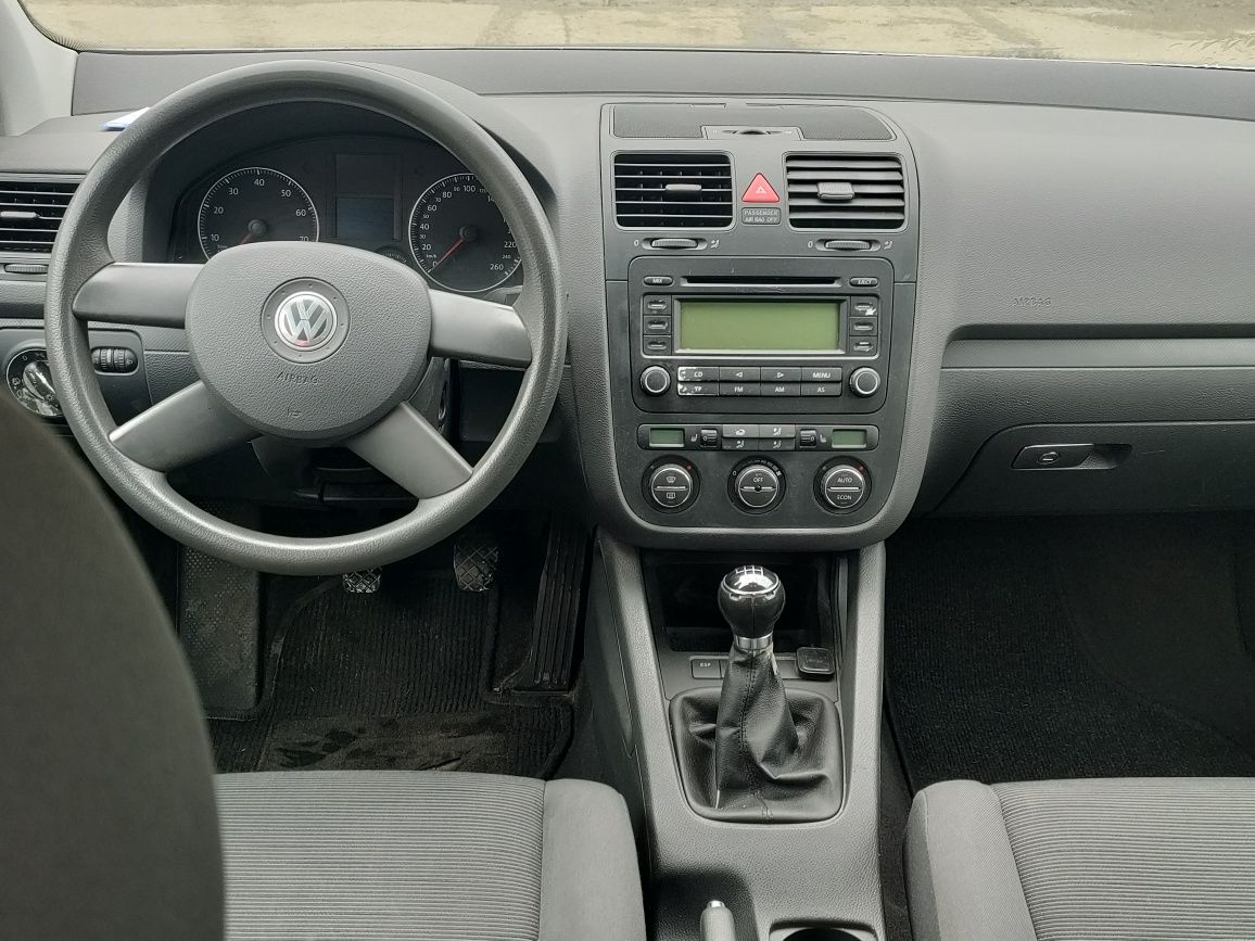 VW Golf 5 1.6 FSI