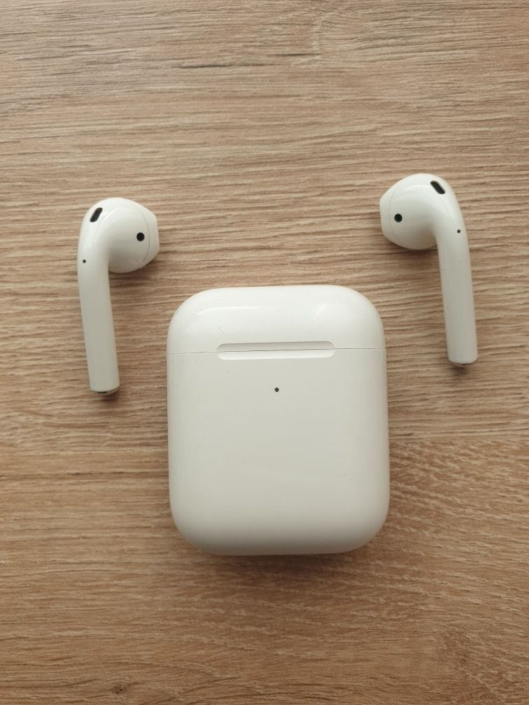 Apple AirPods 2nd Gen Wireless