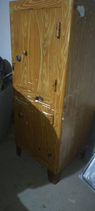 Сейф,2 есикти,иши кен килттери бари бар,мылтык сактаганга нагыз