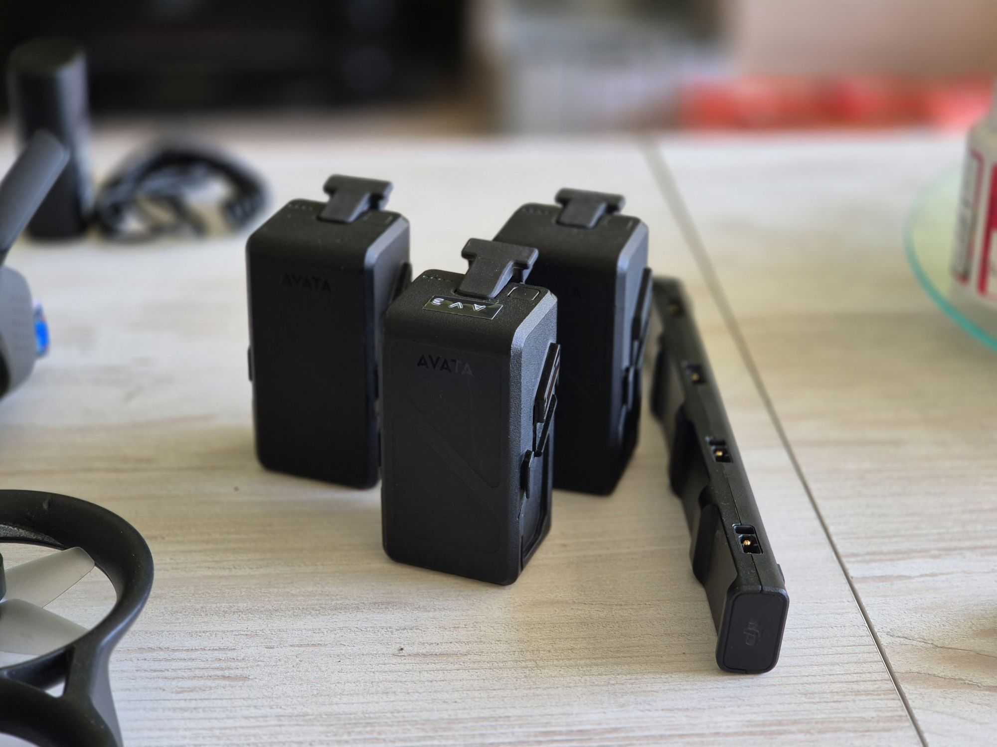 DJI Avata 1 - Pro View + Fly More combo